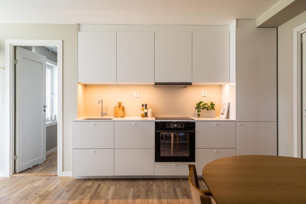Scandinavian Apartment: Modern Two-Bedroom with Terrace near Storo Storsenter Oslo Exterior photo